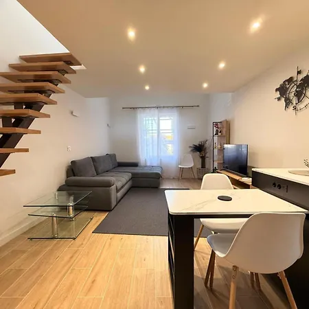 Magnifique 2 Au Bord Des Plages Centre De Entierement Climatise * Cannes
